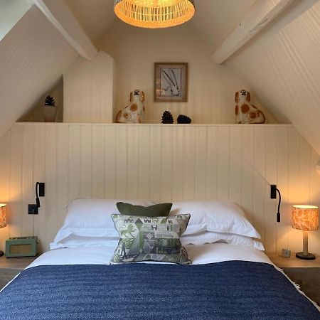 The Red Lion Inn Long Compton Esterno foto