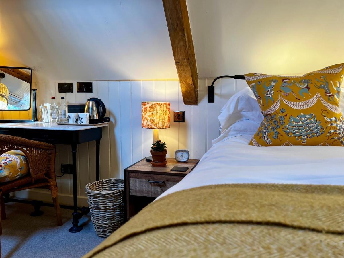 The Red Lion Inn Long Compton Esterno foto