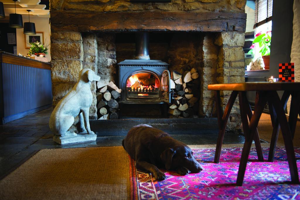 The Red Lion Inn Long Compton Esterno foto