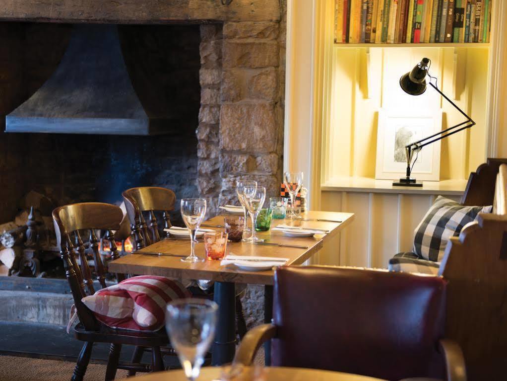 The Red Lion Inn Long Compton Esterno foto