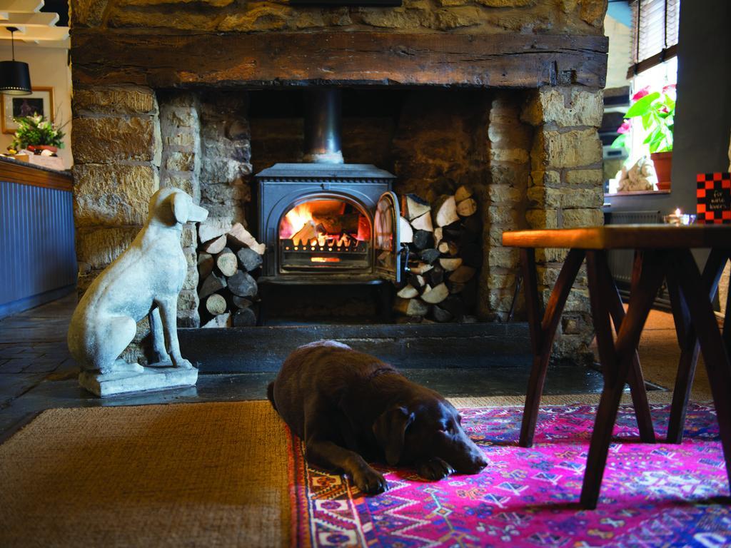 The Red Lion Inn Long Compton Esterno foto