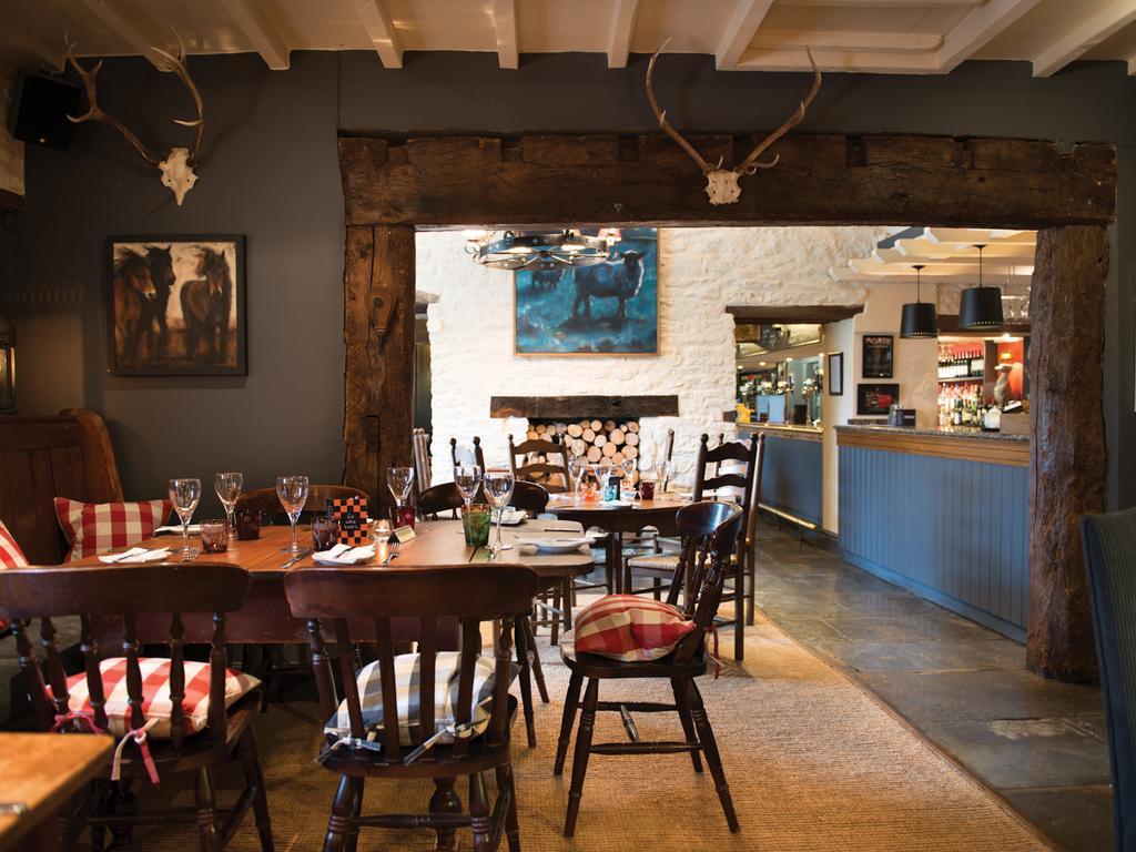 The Red Lion Inn Long Compton Esterno foto